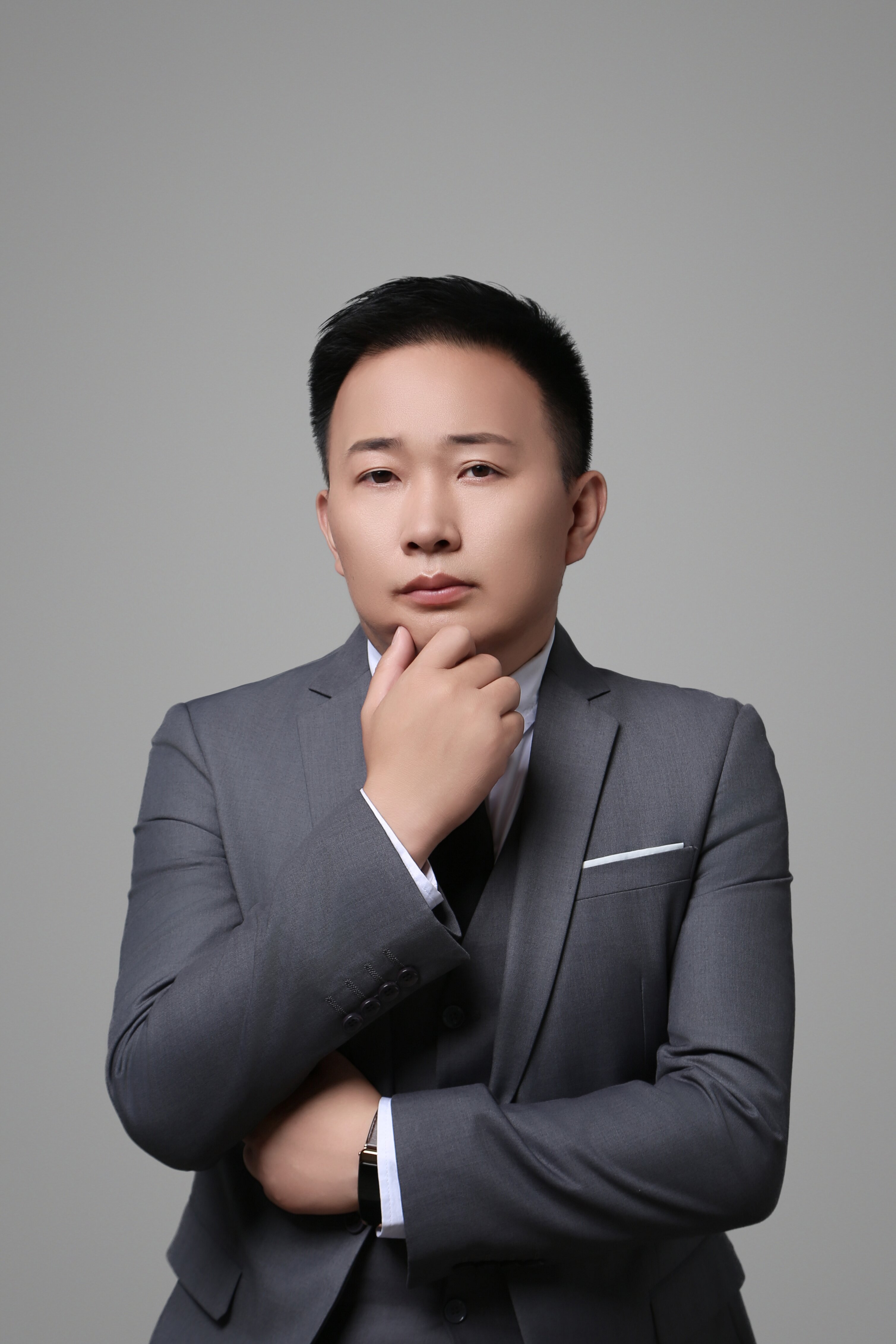 李自雷